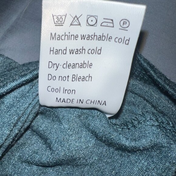 Modern Woman’s Automet Deep Jade Green Long Sleeve V-Neck Shirt with Lace Sleeve - Picture 7 of 8